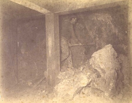 Mt Con 300 level West.  Showing course of extraction of ore.  Ore 30 ft.