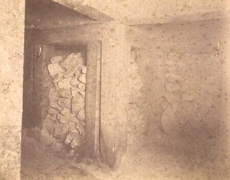 Showing waste filling between timbers 25 ft. From ore breast.  Ore 25 ft. Mountain Consolidated Mine 400 ft. level East